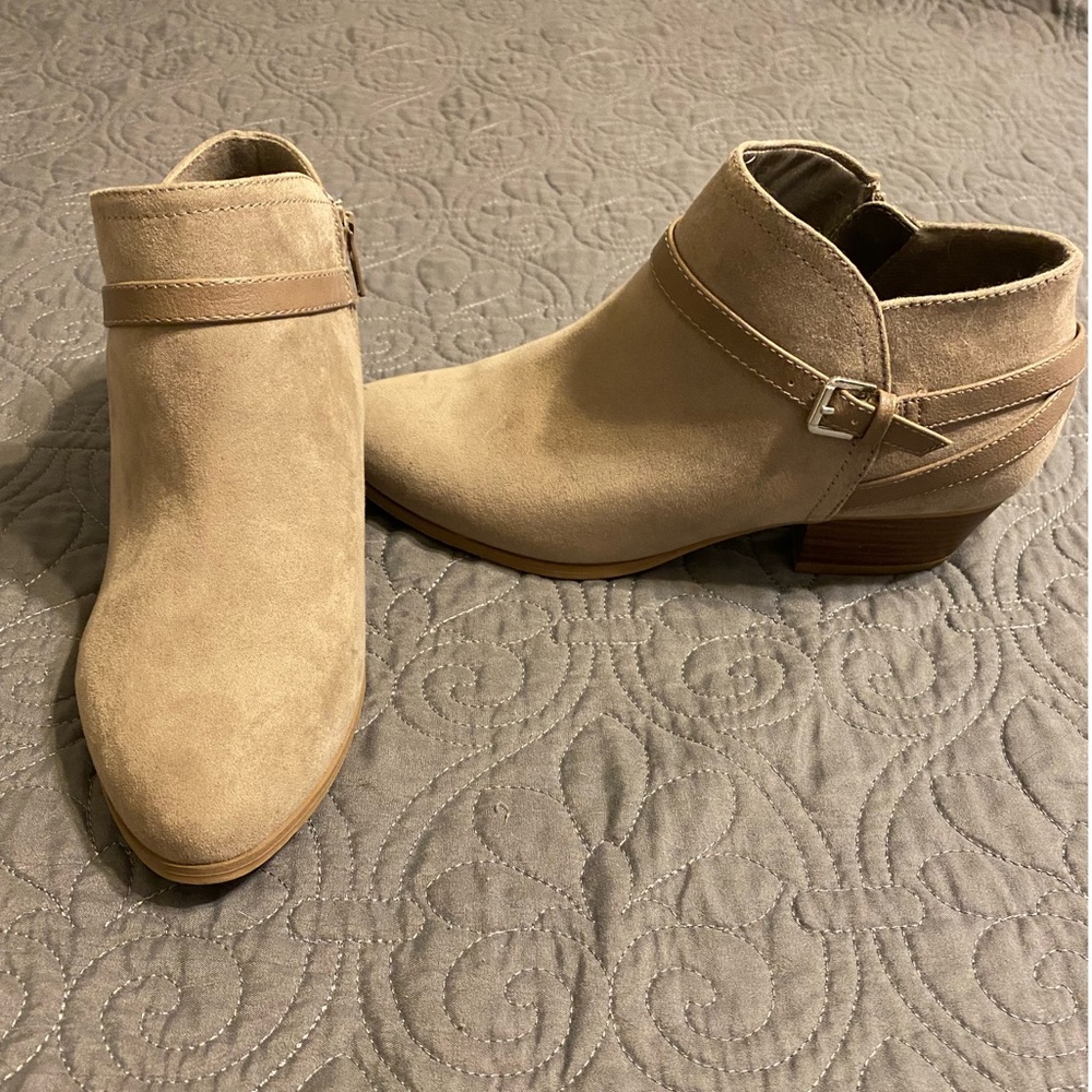 Old Navy NEW Booties